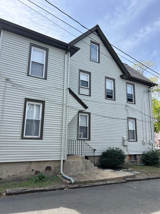 Exterior painting project by TY Painting in Burlington County, NJ